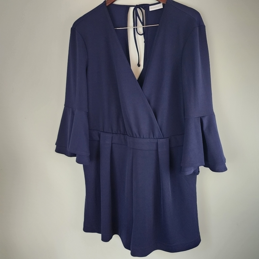 NY and Company Stretch Splice Neck Tie Neck Low Back Romper Size Large NWT